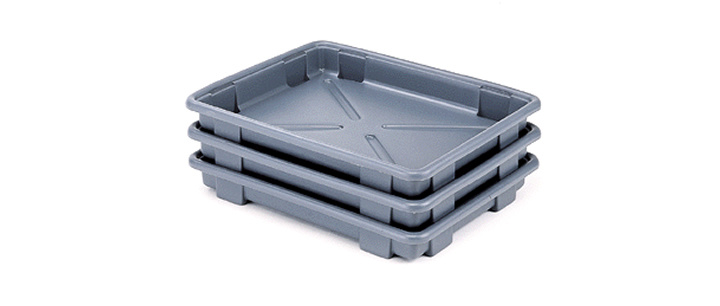 a stack of plastic thermoformed trays